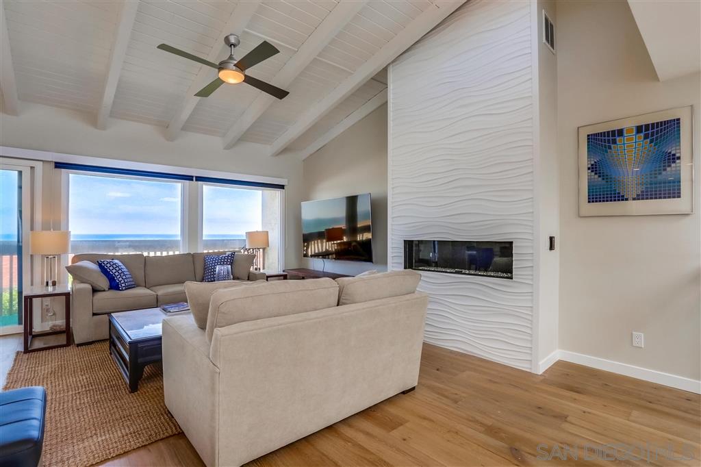 Detail Gallery Image 2 of 21 For 429 S Sierra Ave  331, Solana Beach,  CA 92075 - 2 Beds | 2/1 Baths
