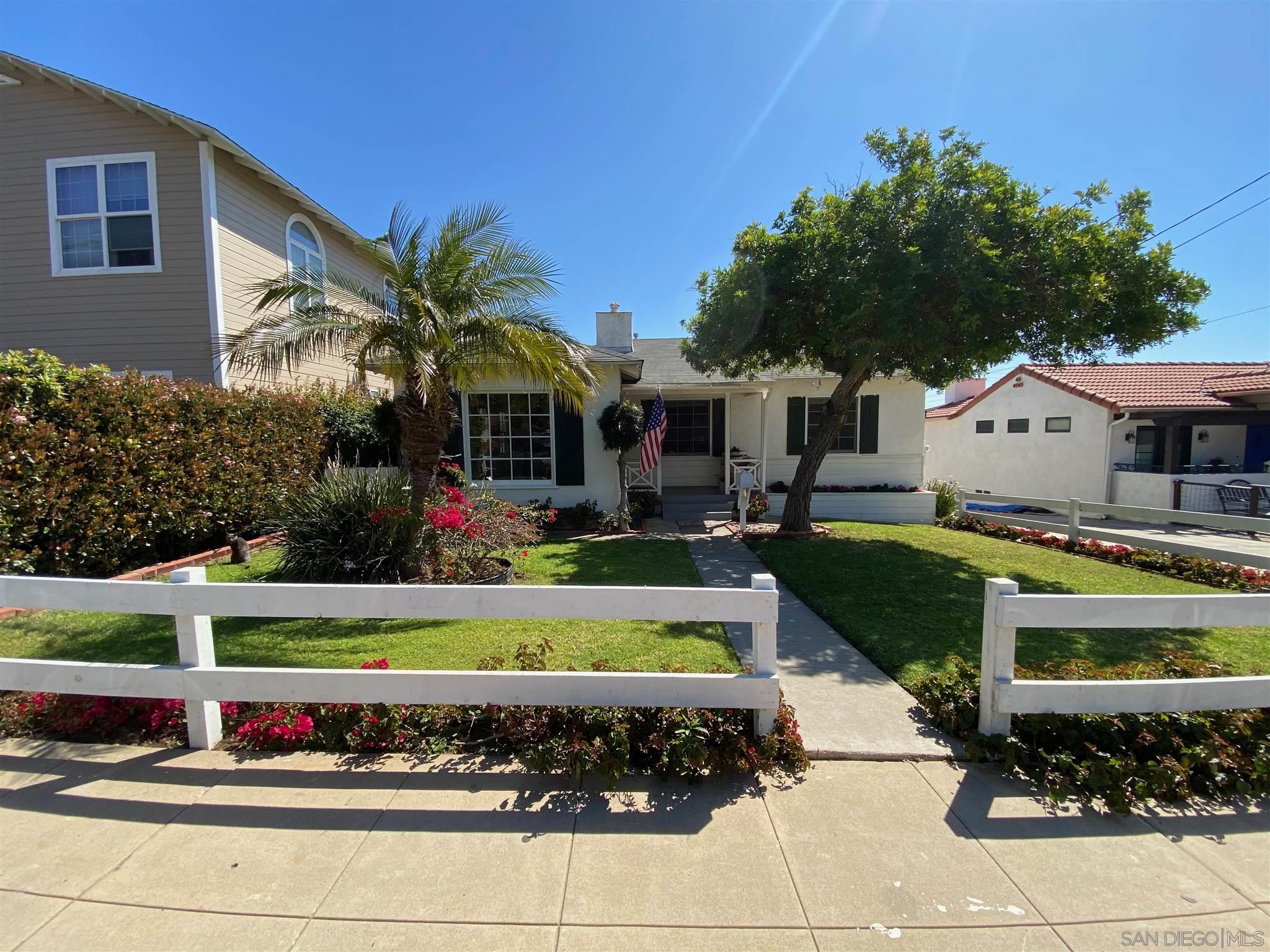 Detail Gallery Image 2 of 21 For 1615  Willow St, San Diego,  CA 92106 - 3 Beds | 2 Baths