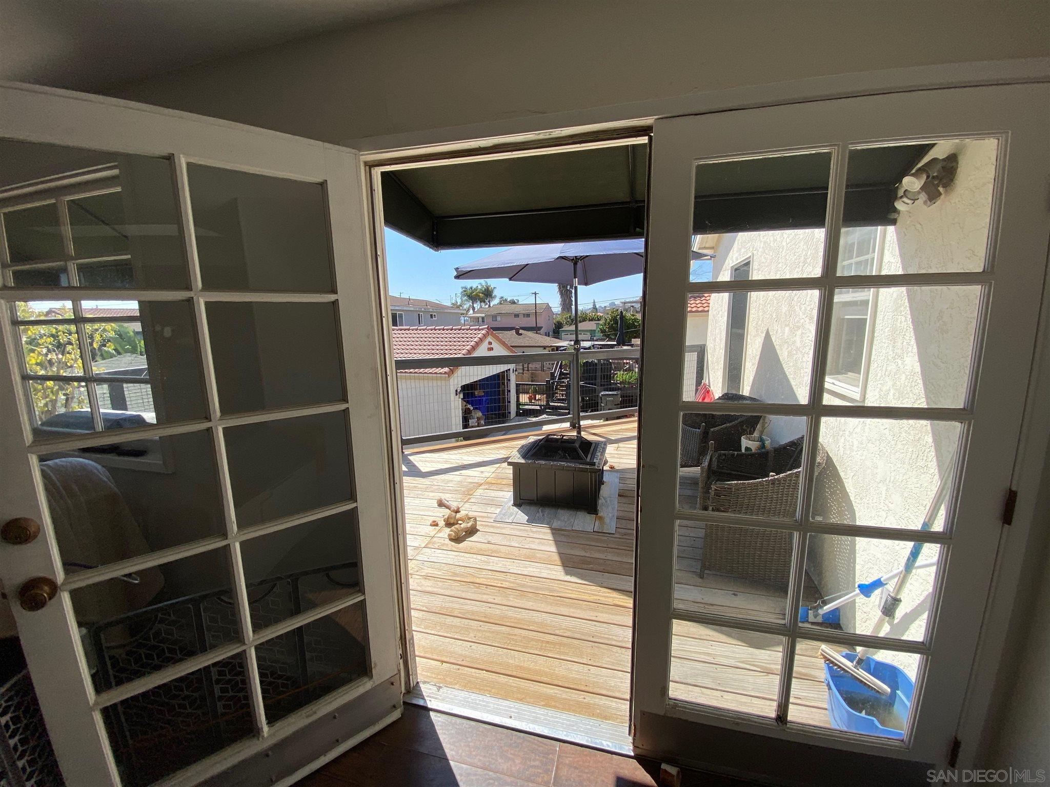 Detail Gallery Image 16 of 21 For 1615  Willow St, San Diego,  CA 92106 - 3 Beds | 2 Baths