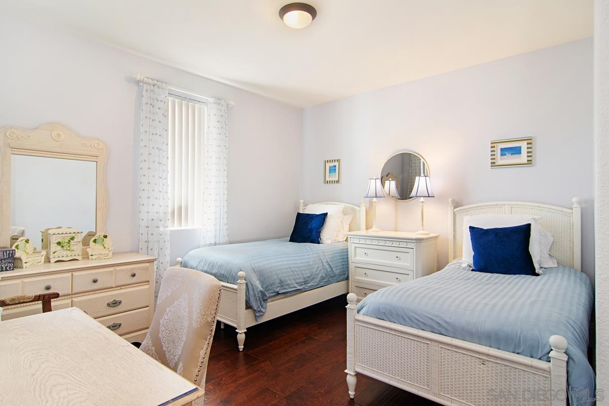 Detail Gallery Image 14 of 28 For 13777  Rosecroft Way, San Diego,  CA 92130 - 4 Beds | 3/1 Baths