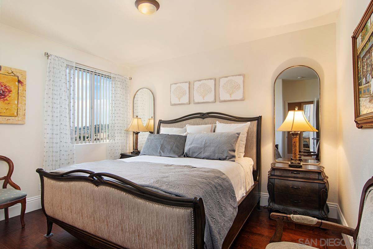 Detail Gallery Image 15 of 28 For 13777  Rosecroft Way, San Diego,  CA 92130 - 4 Beds | 3/1 Baths