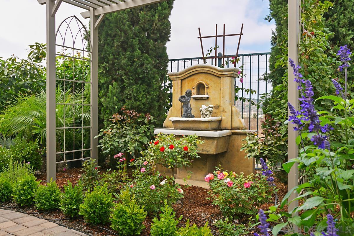 Detail Gallery Image 23 of 28 For 13777  Rosecroft Way, San Diego,  CA 92130 - 4 Beds | 3/1 Baths