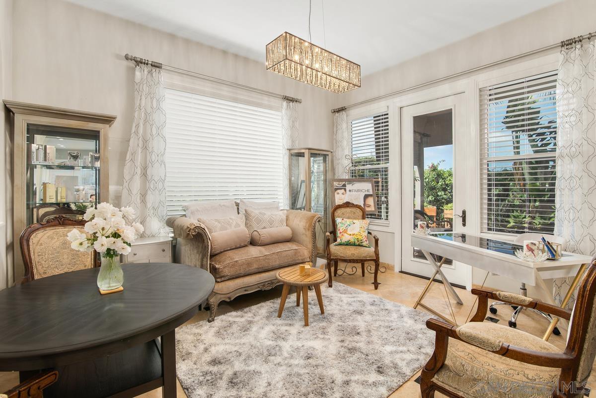 Detail Gallery Image 6 of 28 For 13777  Rosecroft Way, San Diego,  CA 92130 - 4 Beds | 3/1 Baths