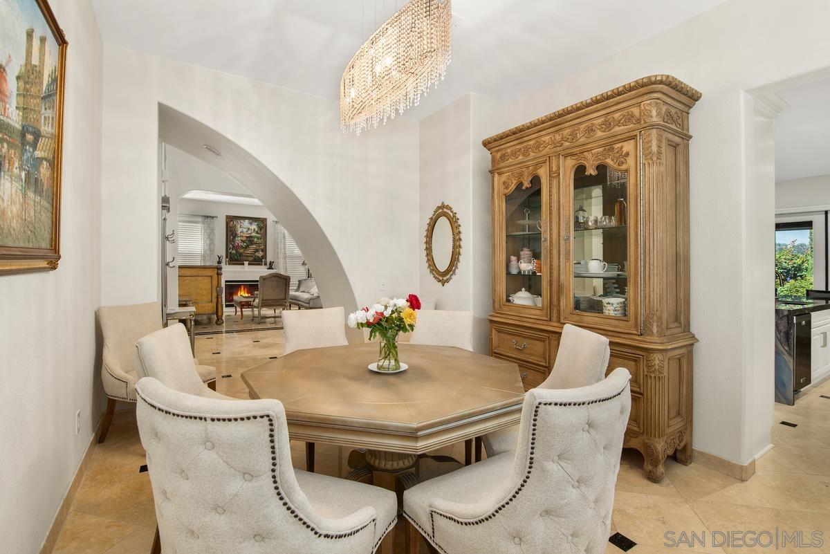 Detail Gallery Image 8 of 28 For 13777  Rosecroft Way, San Diego,  CA 92130 - 4 Beds | 3/1 Baths