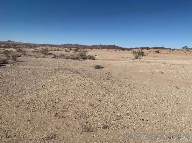 Detail Gallery Image 12 of 25 For Fran Lou Ln, Joshua Tree,  CA 92252 - – Beds | – Baths