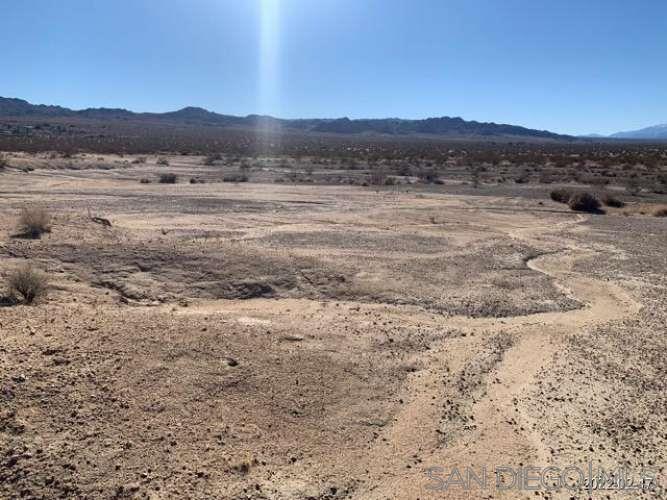 Detail Gallery Image 16 of 25 For Fran Lou Ln, Joshua Tree,  CA 92252 - – Beds | – Baths