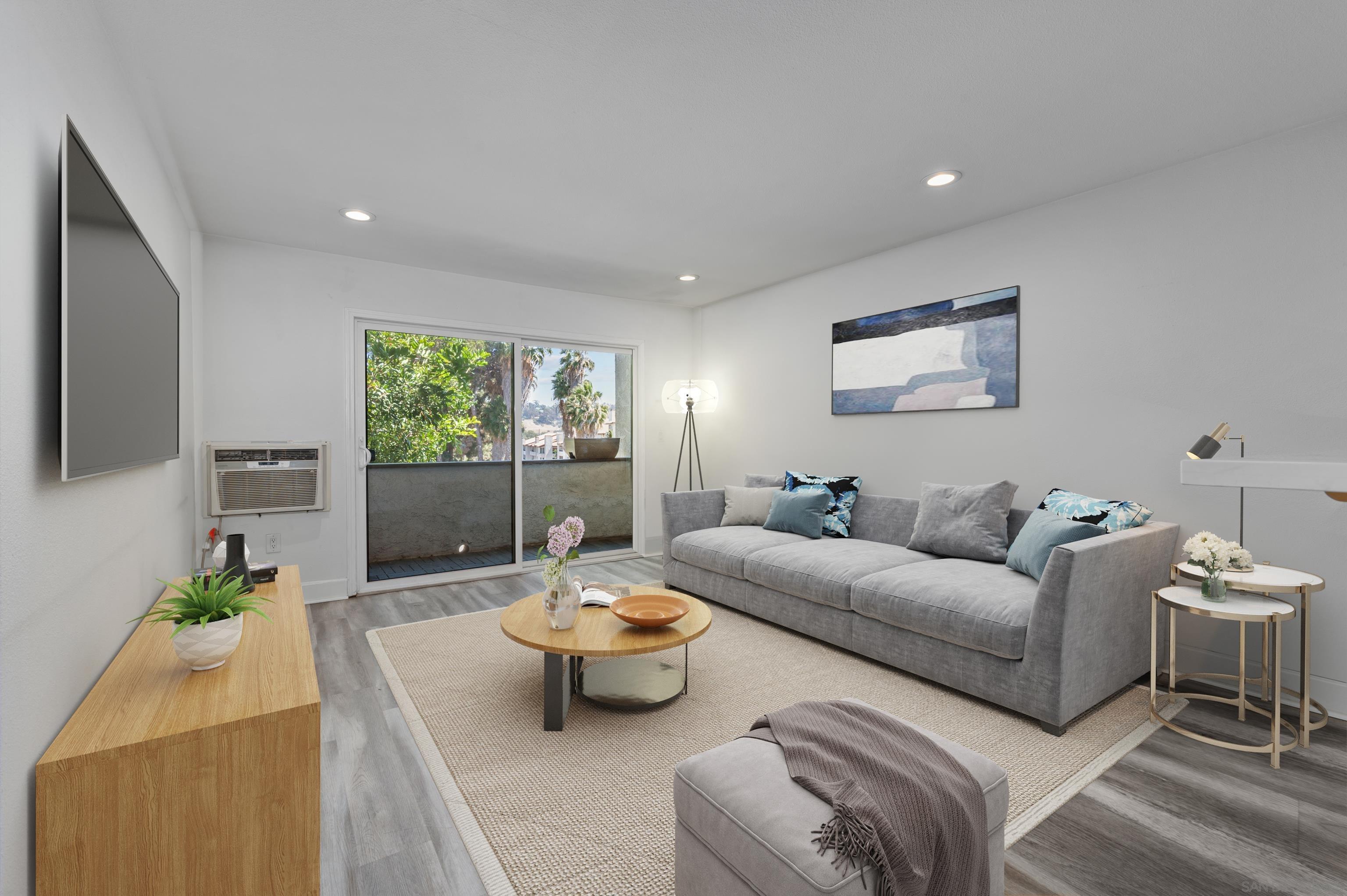 Front Image Thumbnail for SD220028750