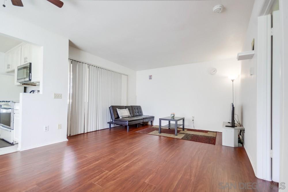 Detail Gallery Image 8 of 26 For 8520  Summerdale Rd  49, San Diego,  CA 92126 - 1 Beds | 1 Baths