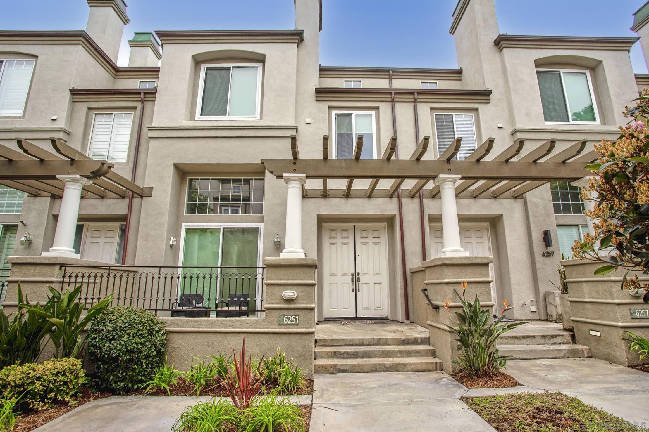 Detail Gallery Image 1 of 1 For 6251  Surfboard Cir, Huntington Beach,  CA 92648 - 2 Beds | 2/1 Baths