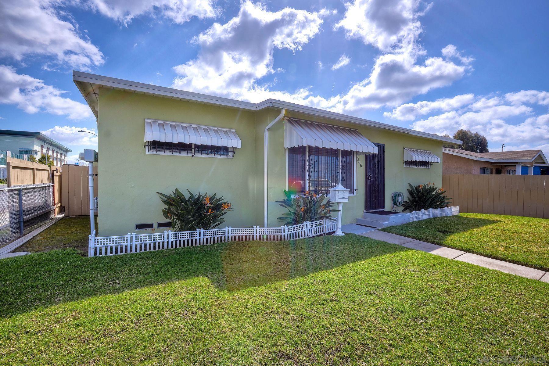 Detail Gallery Image 1 of 1 For 305  Gloria St., San Diego,  CA 92113 - 3 Beds | 1/1 Baths