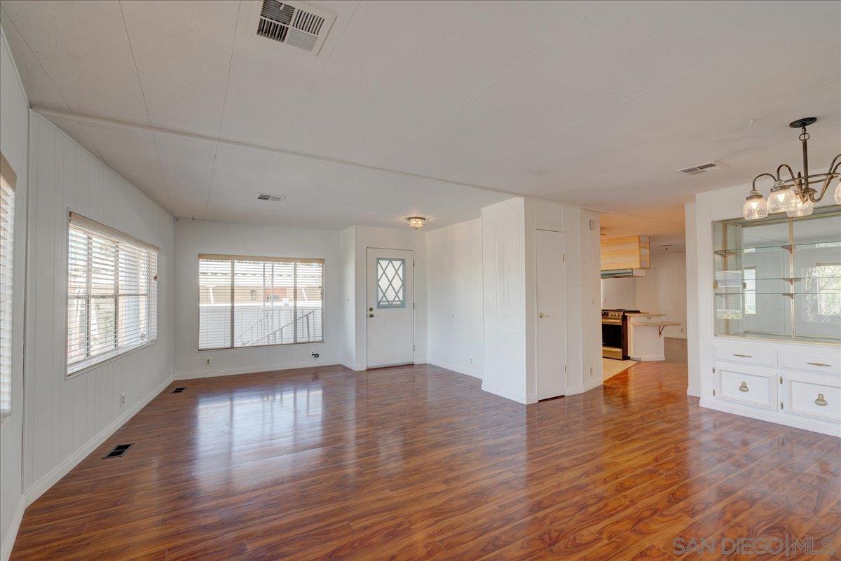 Detail Gallery Image 1 of 1 For 7326  San Bartolo St  #220,  Carlsbad,  CA 92011 - 2 Beds | 2 Baths