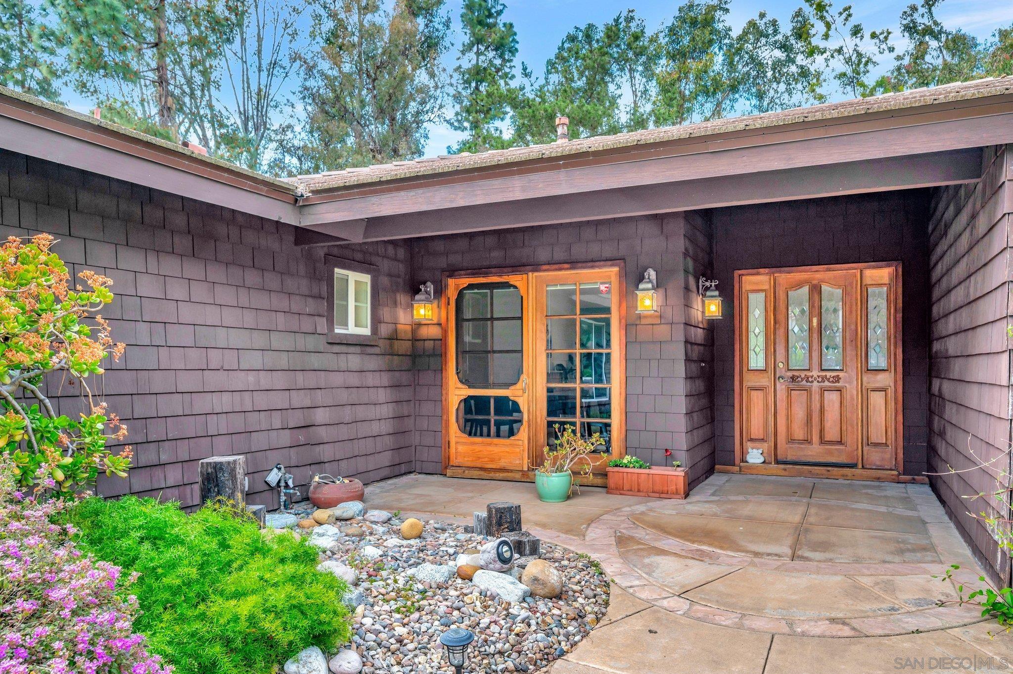 Front Image Thumbnail for SD230006273