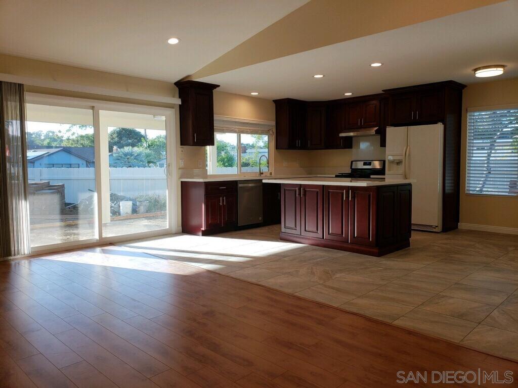 Front Image Thumbnail for SD230008467