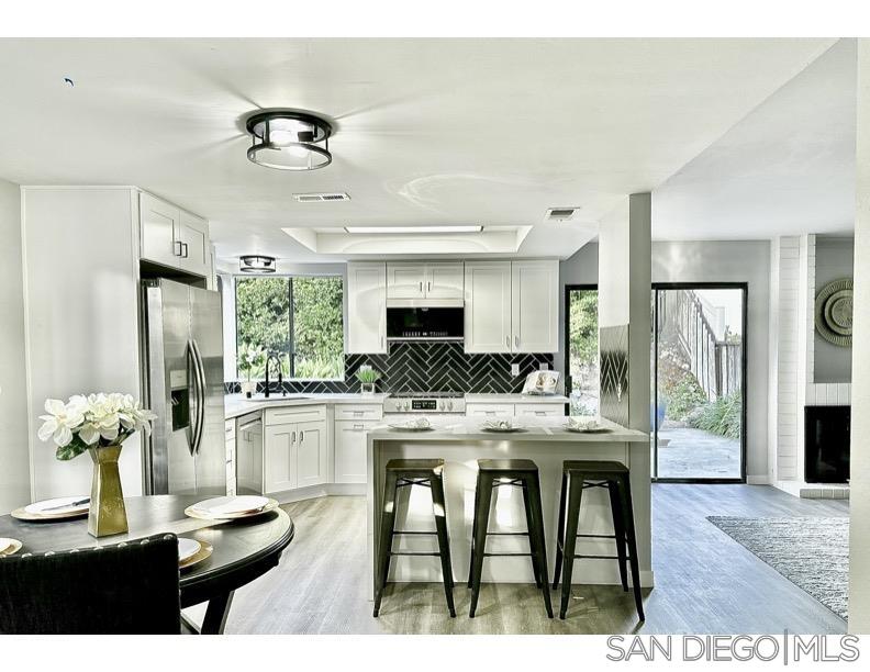 Detail Gallery Image 1 of 1 For 16055  Big Springs Way, San Diego,  CA 92127 - 4 Beds | 2/1 Baths