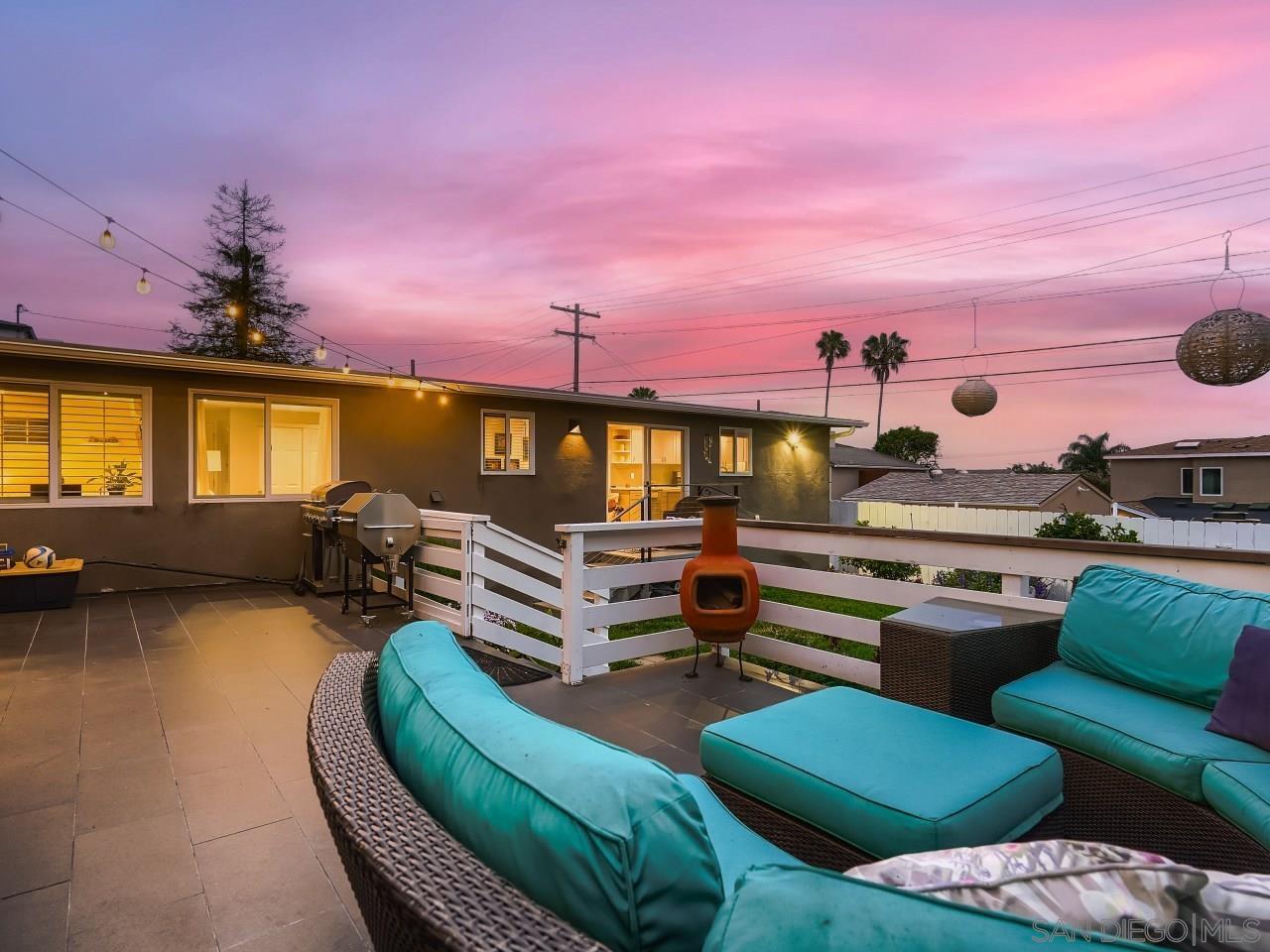 Detail Gallery Image 1 of 1 For 1625  Beryl Street, San Diego,  CA 92109 - 4 Beds | 3 Baths