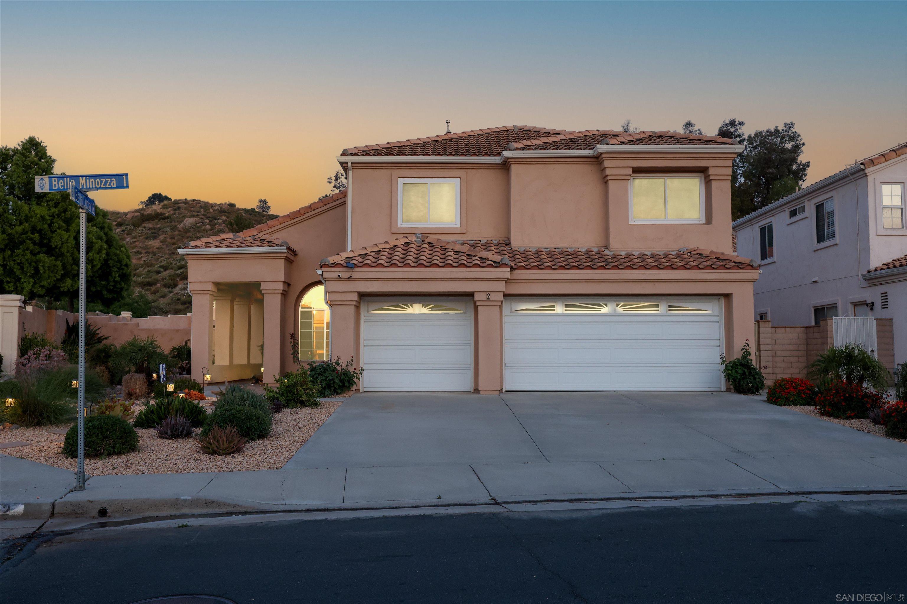 Detail Gallery Image 1 of 1 For 2  Bella Minozza, Lake Elsinore,  CA 92532 - 5 Beds | 3 Baths