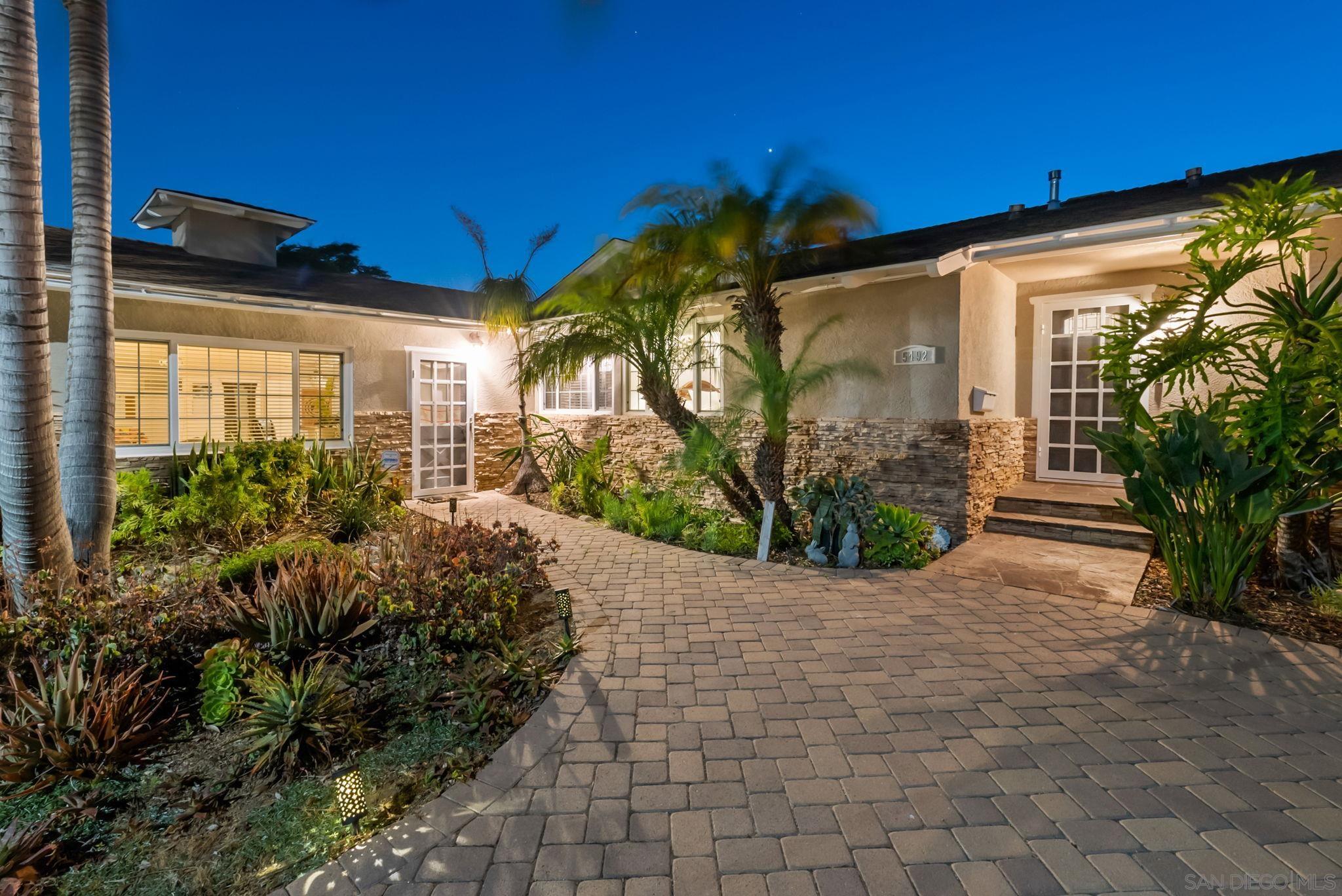 Detail Gallery Image 1 of 1 For 5492  Redding, San Diego,  CA 92115 - 4 Beds | 3 Baths