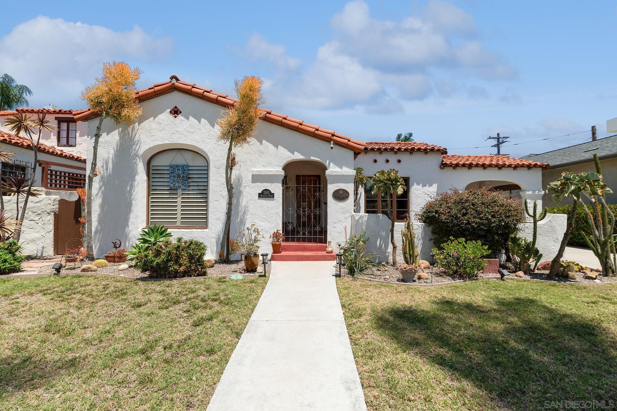 Detail Gallery Image 1 of 1 For 5183  Hastings Road, San Diego,  CA 92116 - 3 Beds | 2 Baths