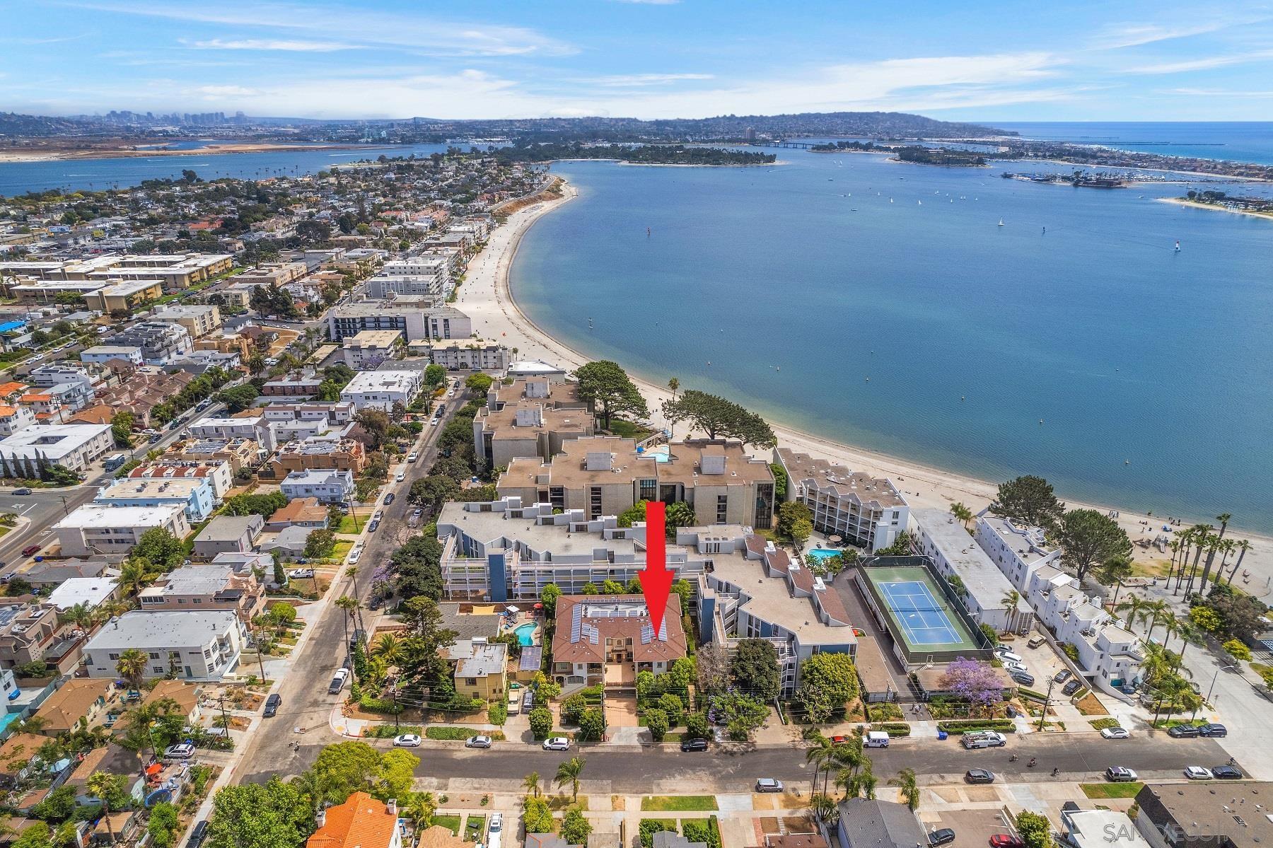 Detail Gallery Image 1 of 1 For 1353  La Palma St, San Diego,  CA 92109 - 3 Beds | 2/1 Baths