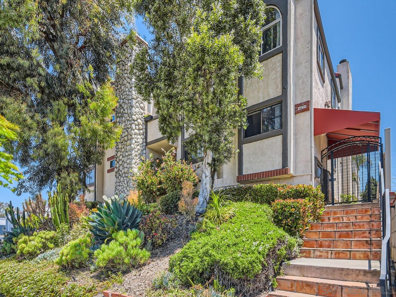 Detail Gallery Image 1 of 1 For 4625  Texas St  #6,  San Diego,  CA 92116 - 2 Beds | 2 Baths