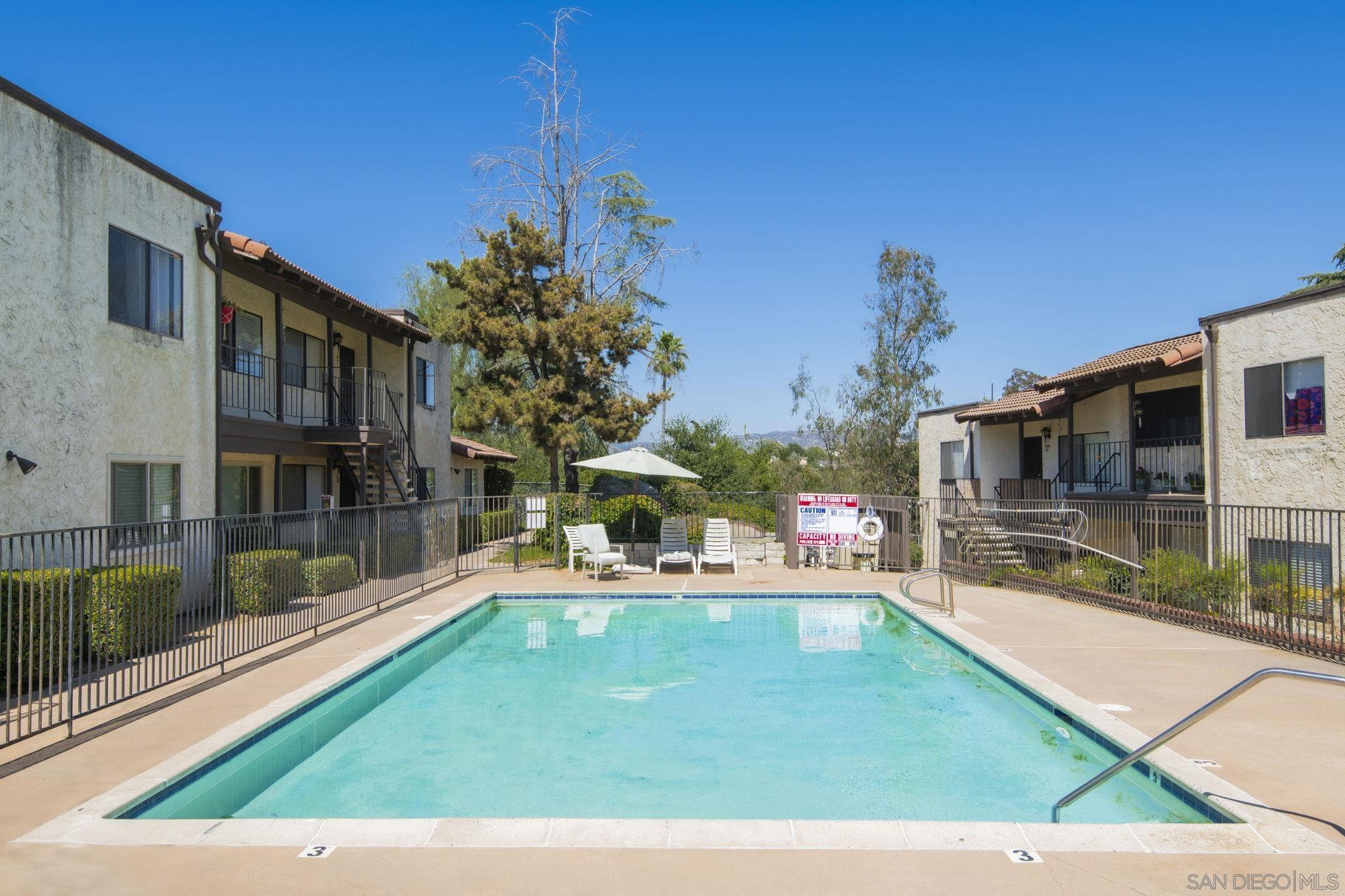 Detail Gallery Image 1 of 1 For 625 S Fig St  #18,  Escondido,  CA 92025 - 2 Beds | 2 Baths