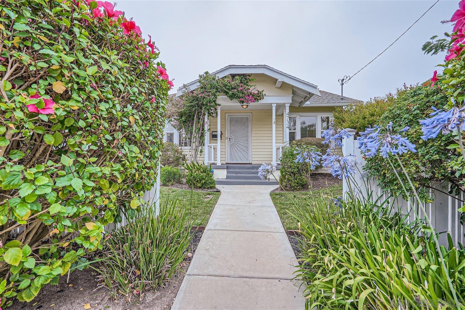 Detail Gallery Image 1 of 1 For 4734  Hamilton St, San Diego,  CA 92116 - 2 Beds | 1 Baths