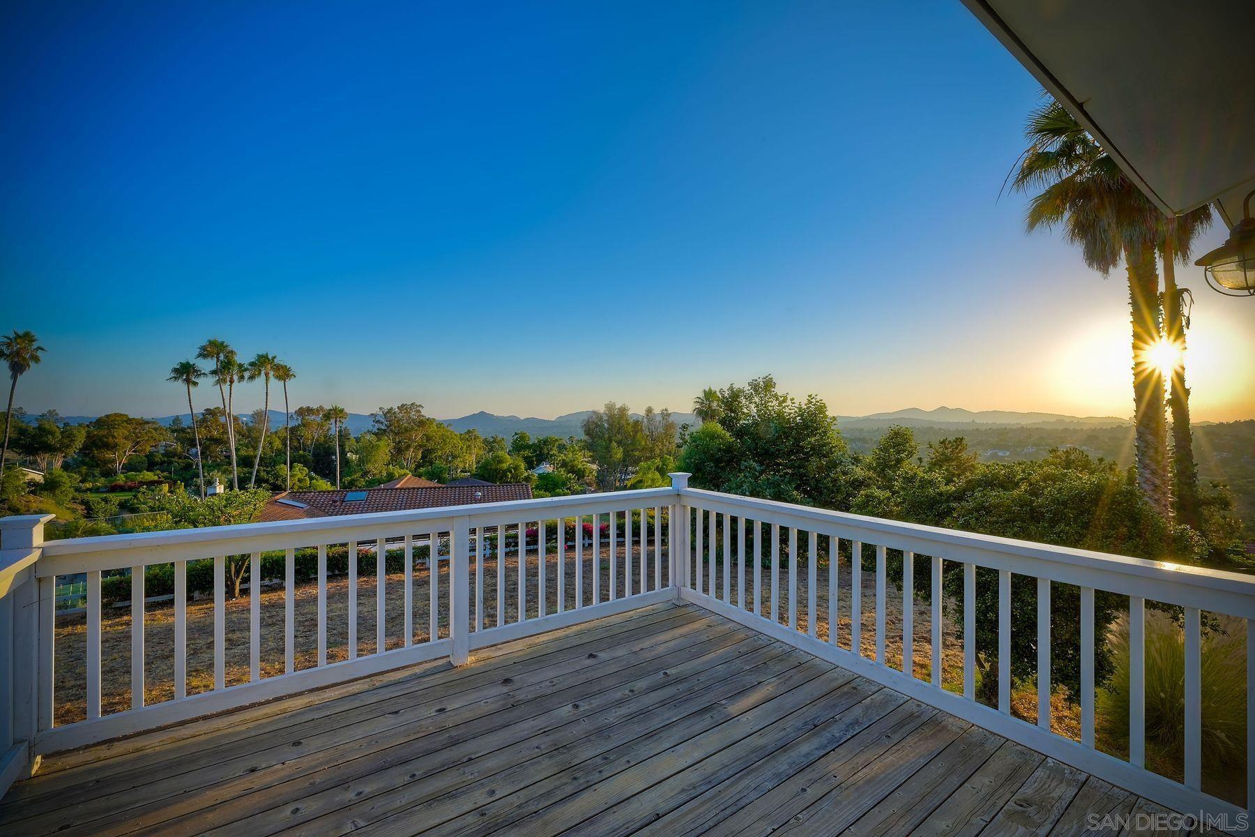 Detail Gallery Image 1 of 1 For 2456  Summit Dr, Escondido,  CA 92025 - 4 Beds | 3 Baths