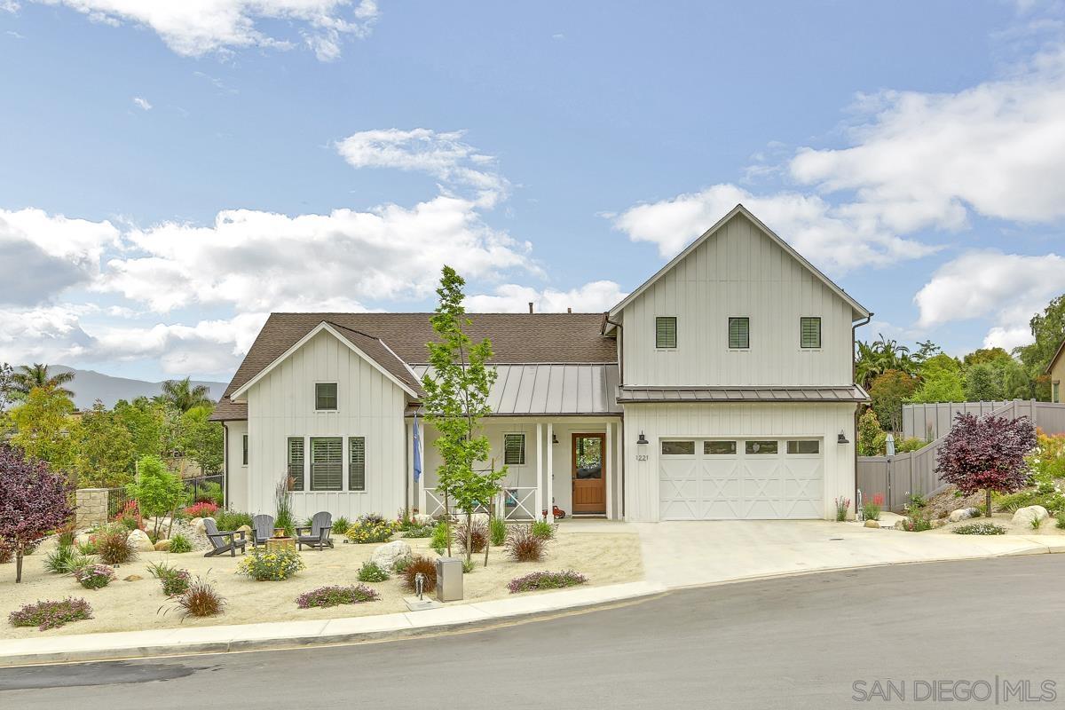 Detail Gallery Image 1 of 1 For 1221  Gable Court, San Marcos,  CA 92069 - 6 Beds | 4/1 Baths