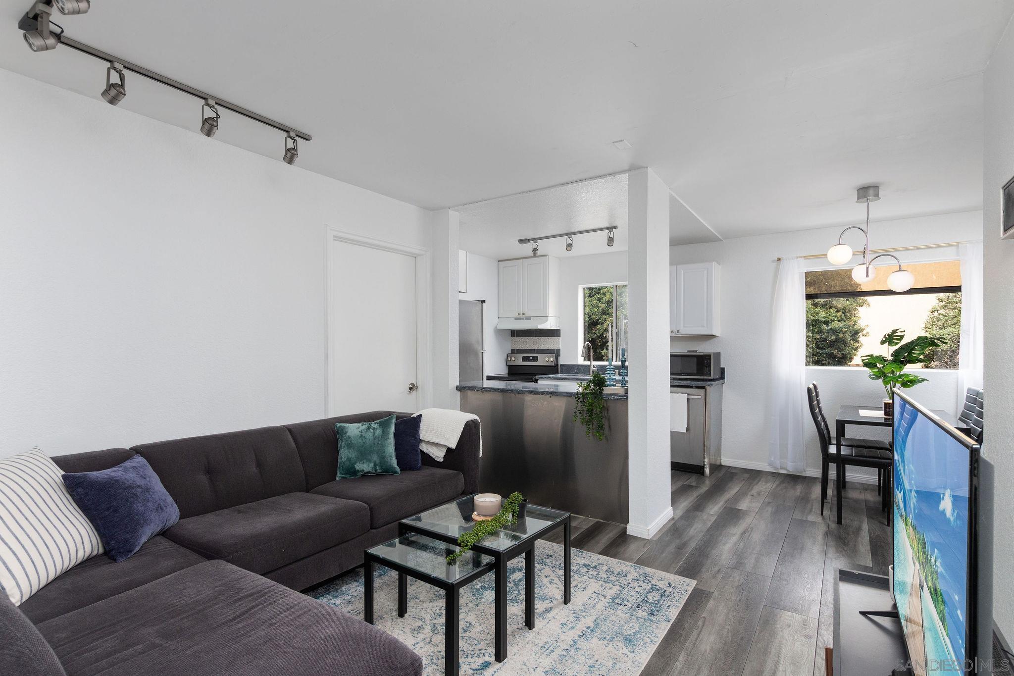 Detail Gallery Image 1 of 1 For 3142  Midway Dr  #B214,  San Diego,  CA 92110 - 2 Beds | 2 Baths