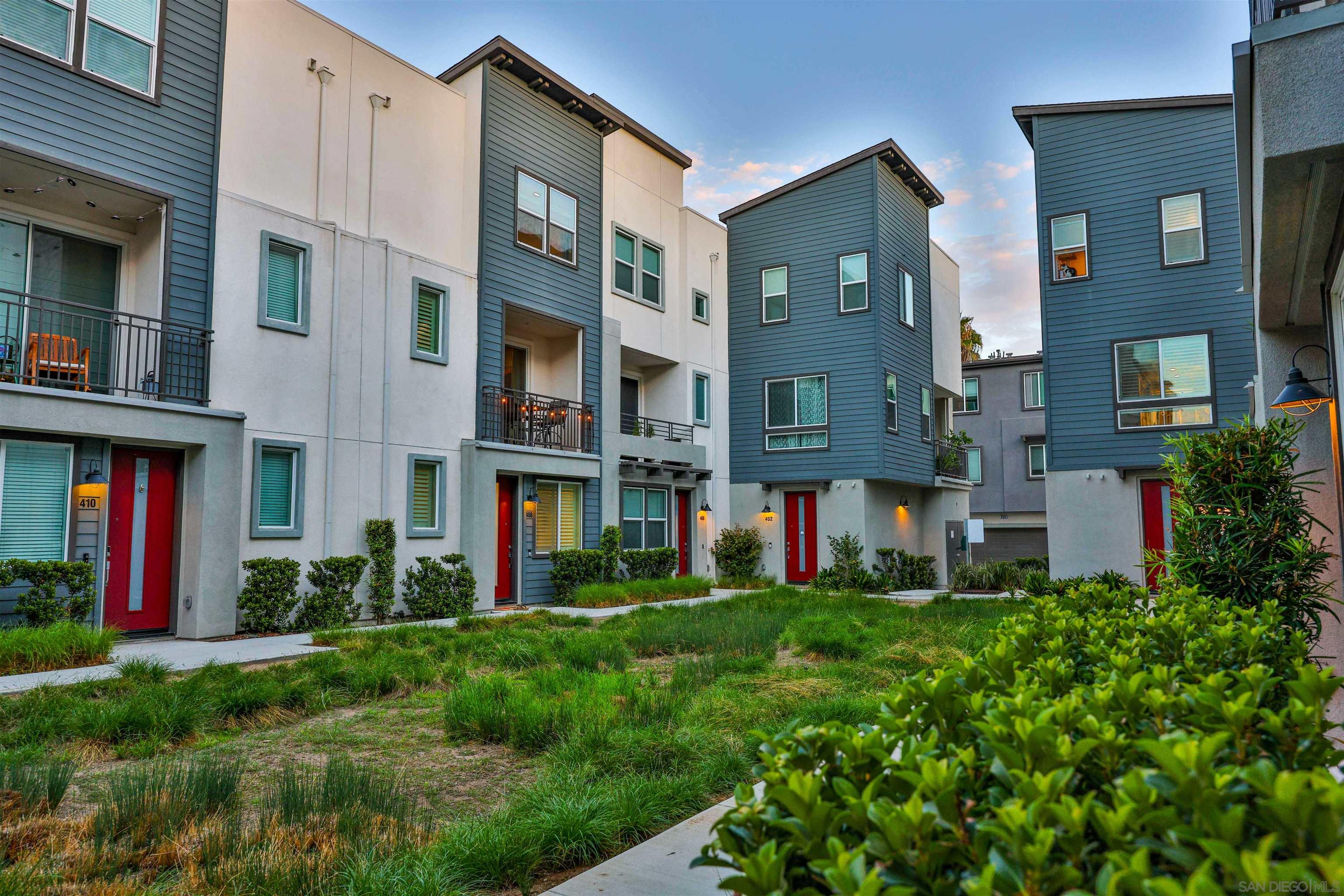 Detail Gallery Image 1 of 1 For 2556 S Escondido Blvd  #408,  Escondido,  CA 92025 - 4 Beds | 2/1 Baths