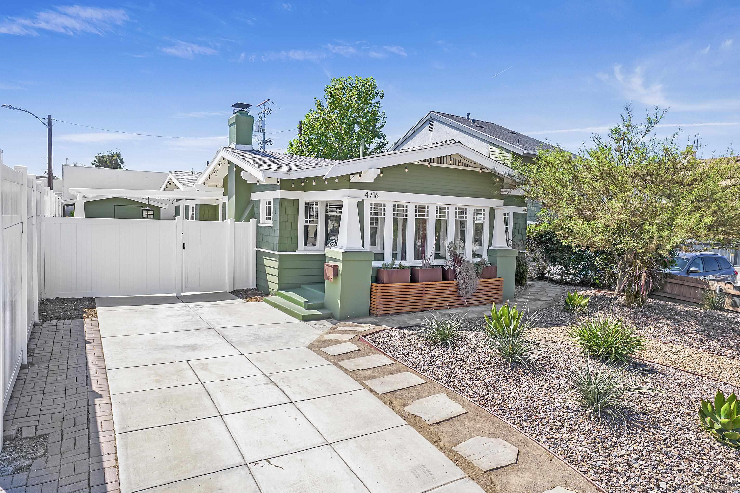 Detail Gallery Image 1 of 1 For 4716  34th St, San Diego,  CA 92116 - 3 Beds | 2 Baths