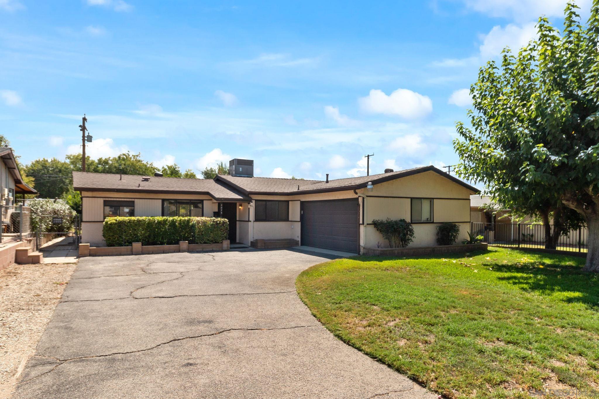 Detail Gallery Image 1 of 1 For 4875 N F St, San Bernardino,  CA 92407 - 3 Beds | 2 Baths