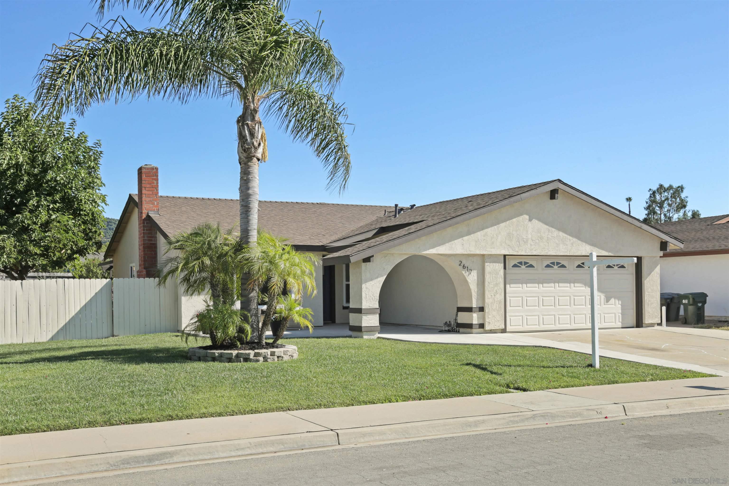 Detail Gallery Image 1 of 1 For 2617  Meadow Ln, Escondido,  CA 92027 - 3 Beds | 2 Baths