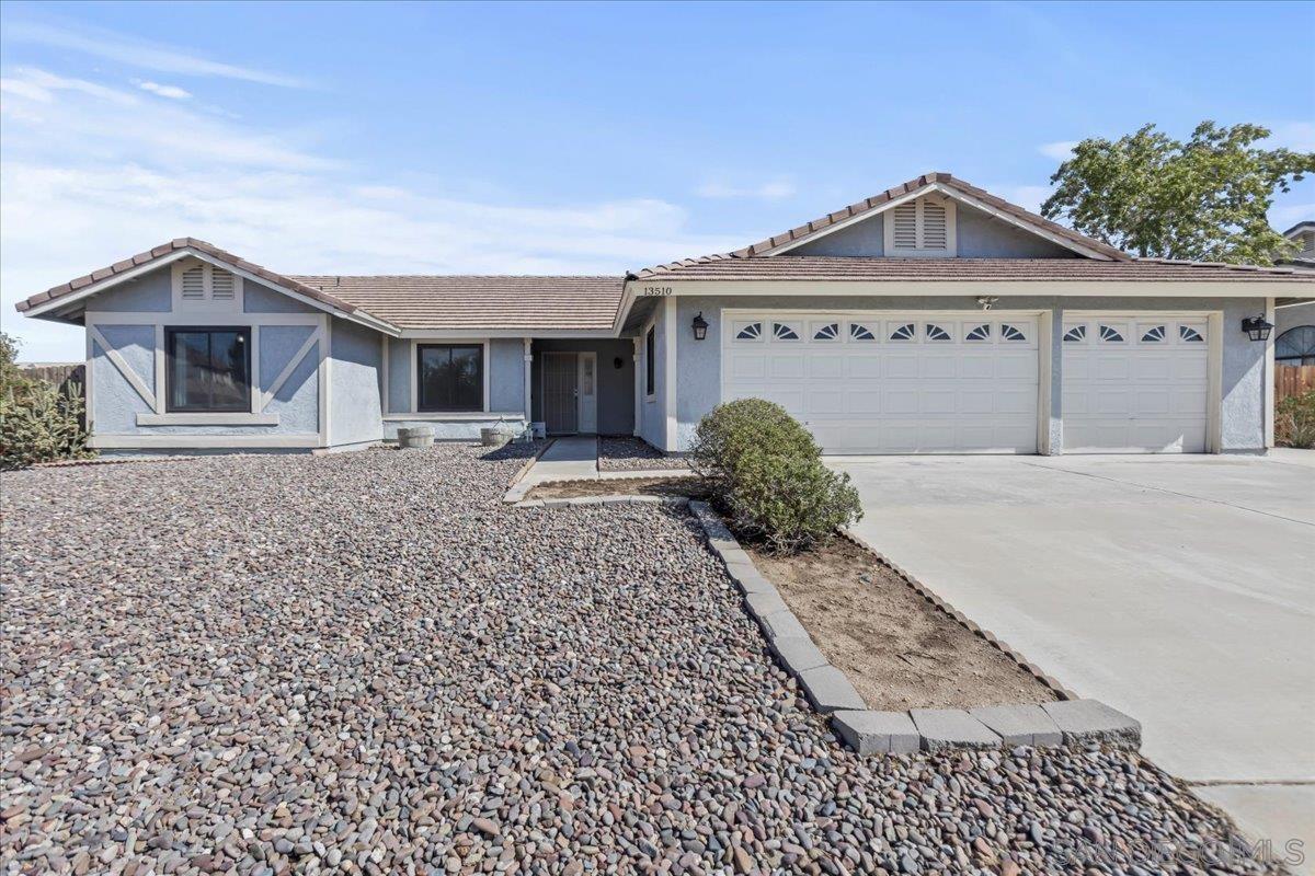 Detail Gallery Image 1 of 1 For 13510  Ironstone Ave, Victorville,  CA 92392 - 3 Beds | 2 Baths