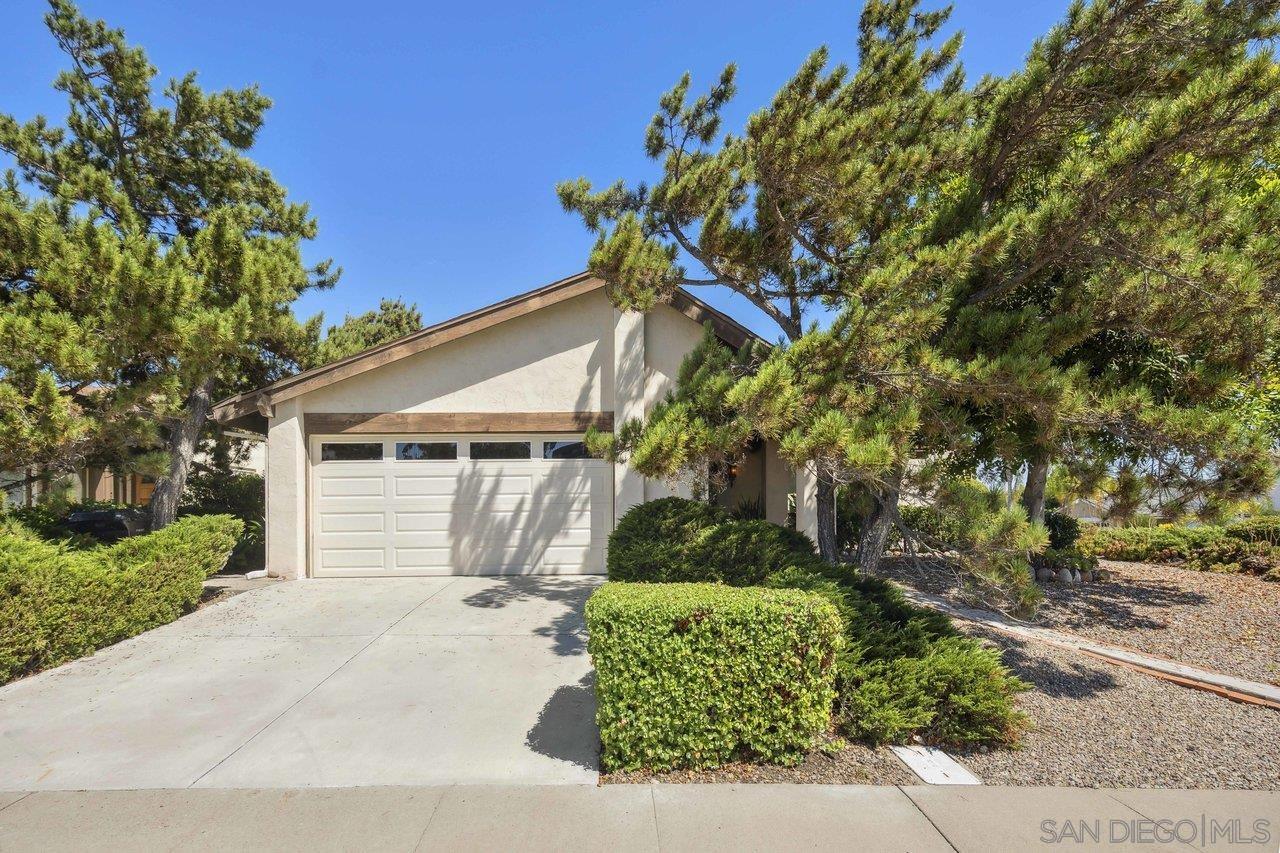 Detail Gallery Image 1 of 1 For 11578  Oculto Rd, San Diego,  CA 92127 - 5 Beds | 3 Baths