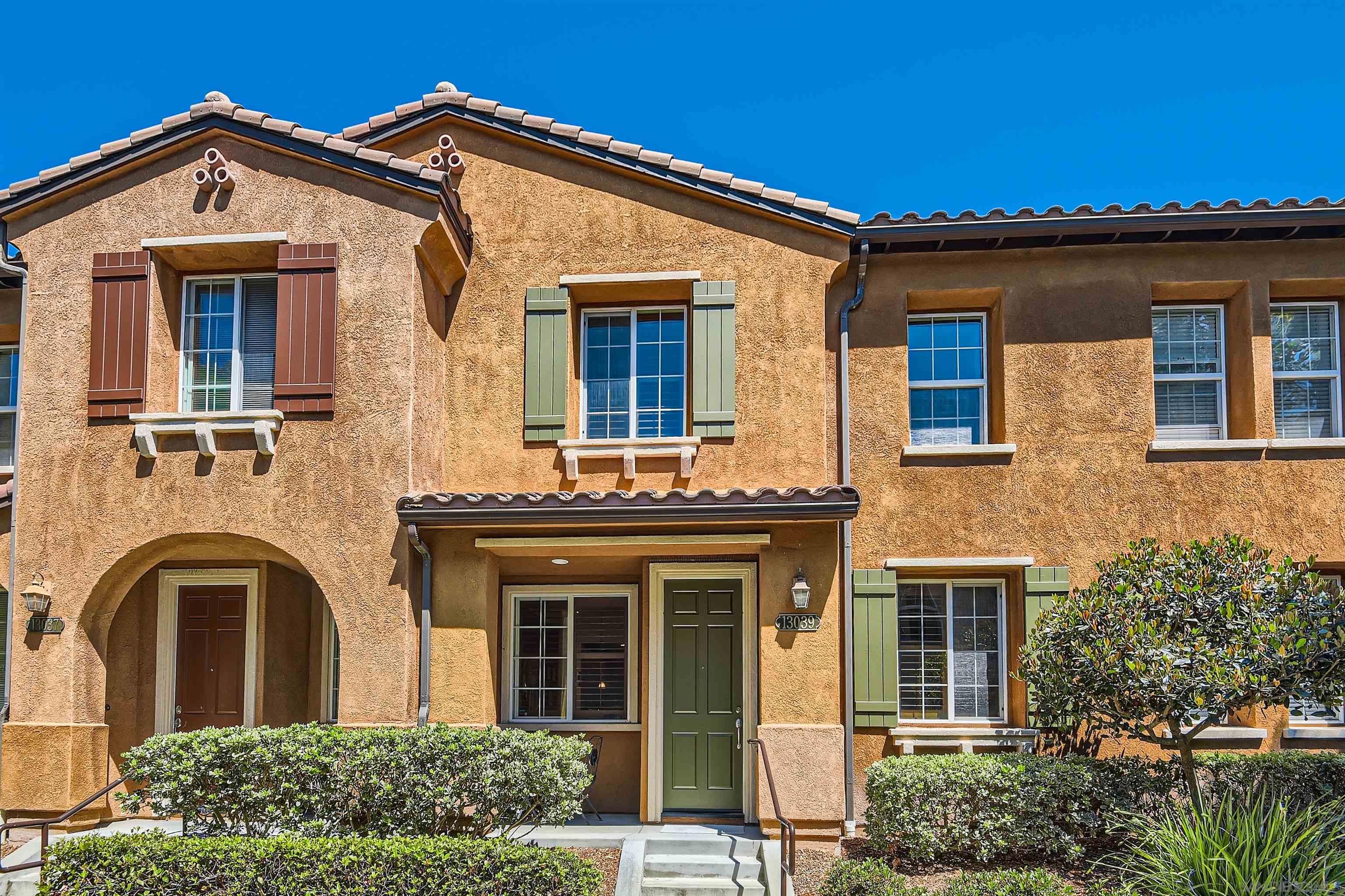 Detail Gallery Image 1 of 1 For 13039  Carita Cove, San Diego,  CA 92130 - 2 Beds | 2/1 Baths