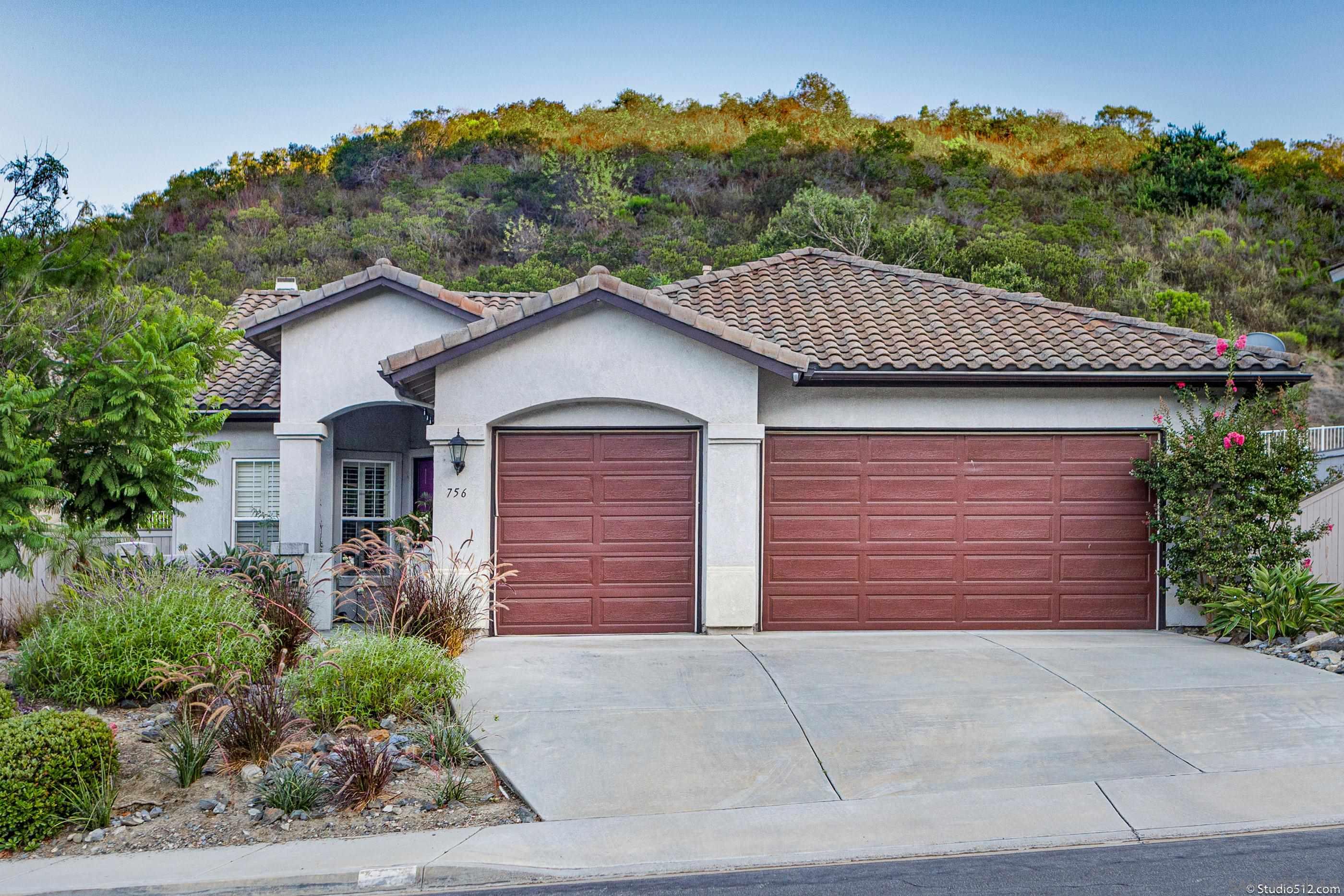 Detail Gallery Image 1 of 1 For 756  W Bel Esprit Cir, San Marcos,  CA 92069 - 4 Beds | 2 Baths