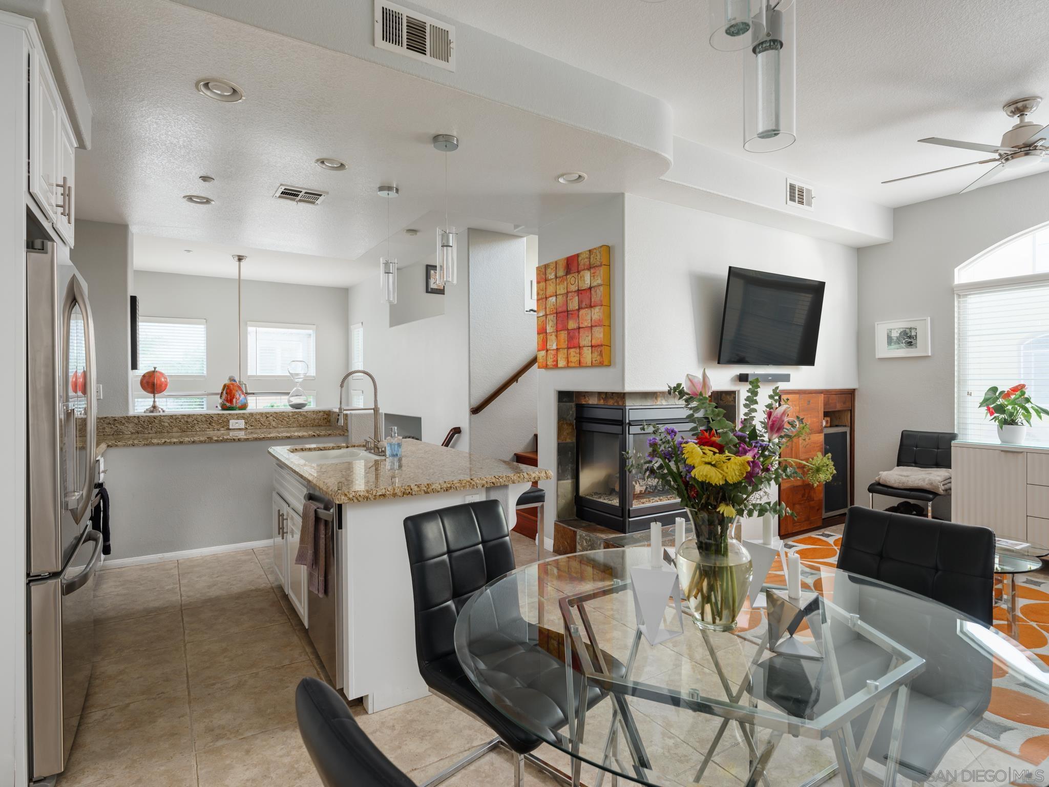 Detail Gallery Image 1 of 1 For 2692  Villas Way, San Diego,  CA 92108 - 3 Beds | 2/1 Baths