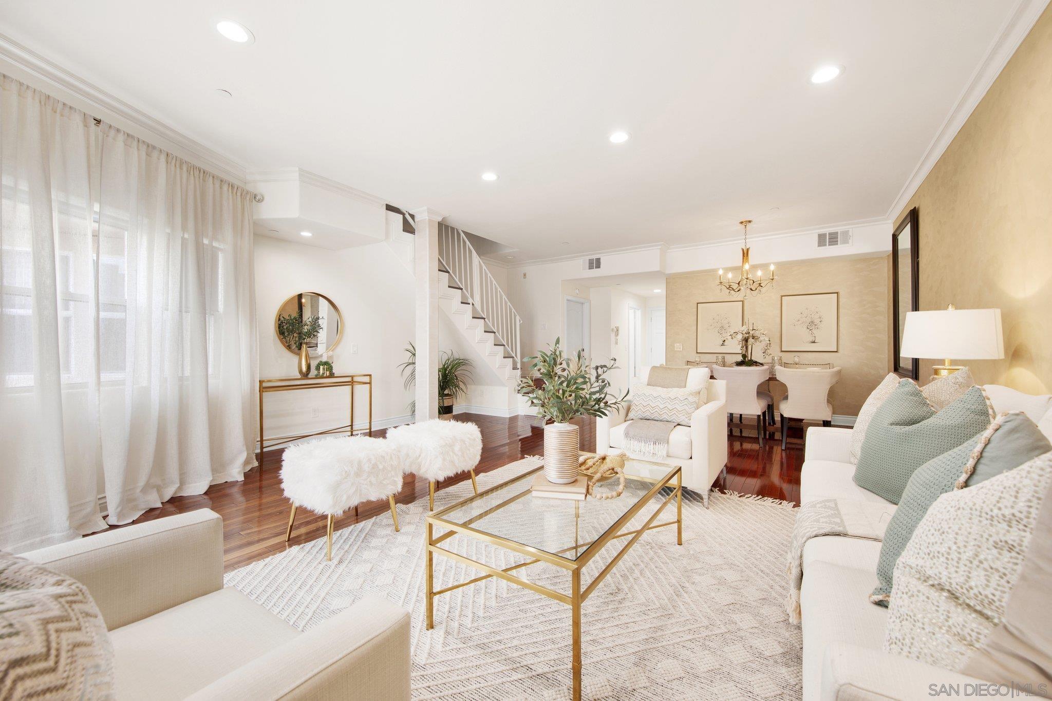 Detail Gallery Image 1 of 1 For 423 E Providencia Ave  #103,  Burbank,  CA 91501 - 2 Beds | 2/1 Baths