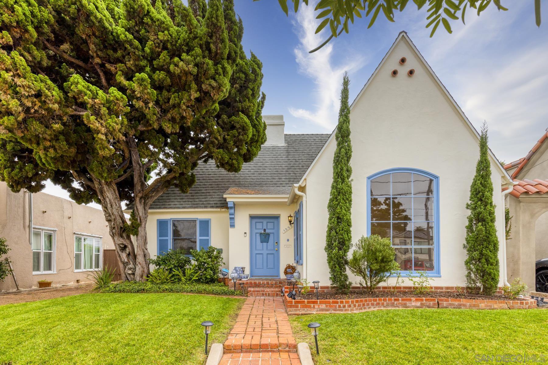 Detail Gallery Image 1 of 1 For 1335  Torrance St, San Diego,  CA 92103 - 3 Beds | 2 Baths