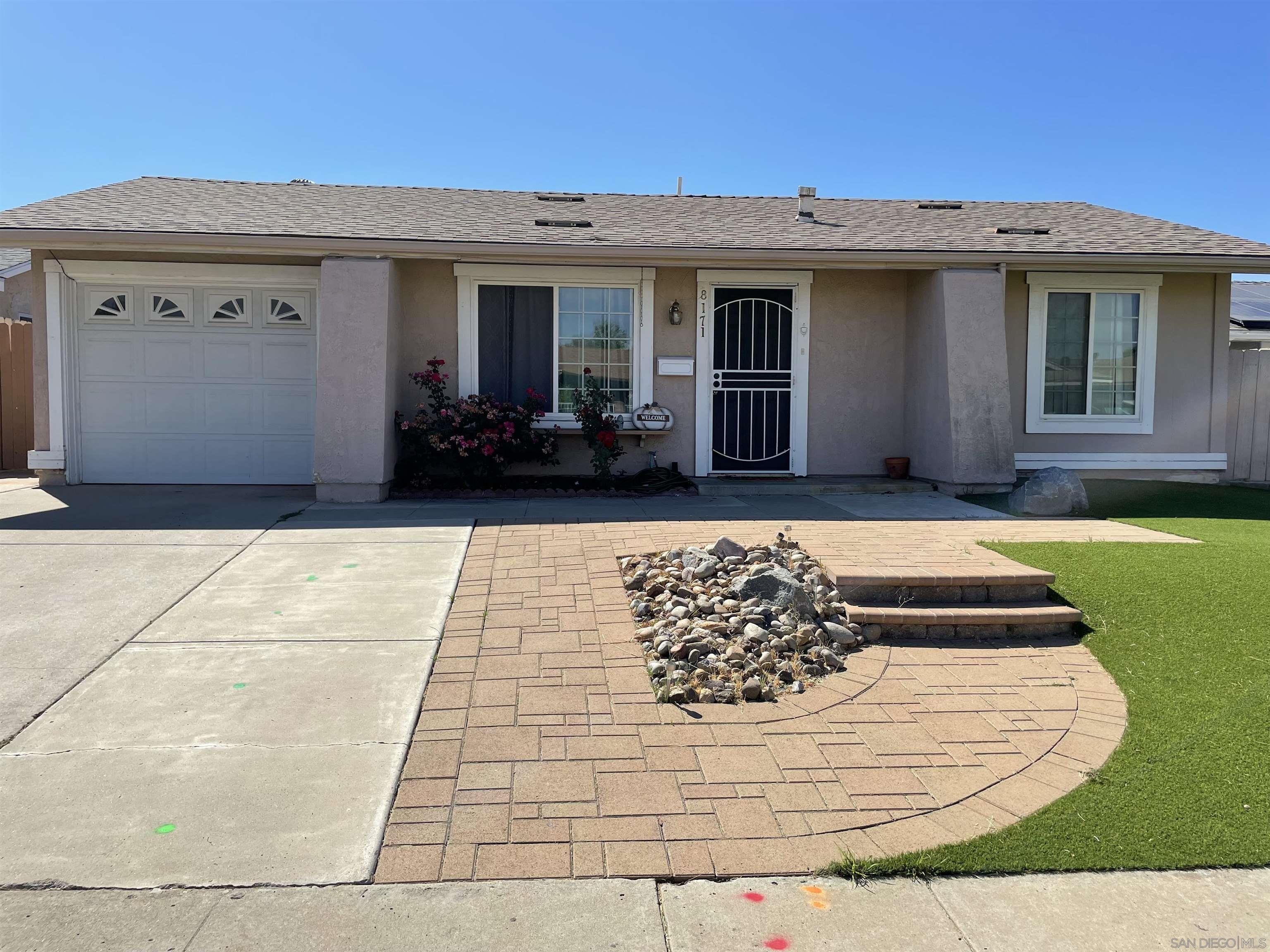 Detail Gallery Image 1 of 1 For 8171  Casa Blanca Place, San Diego,  CA 92126 - 3 Beds | 2 Baths