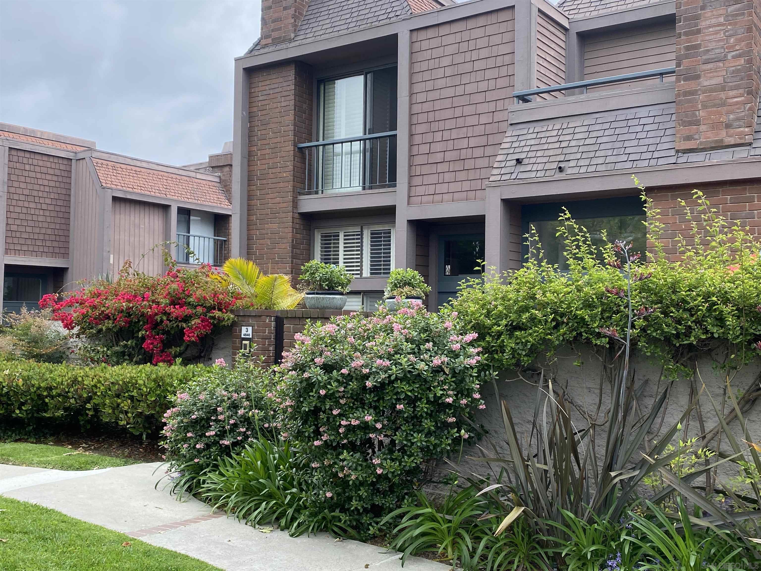 Detail Gallery Image 1 of 1 For 4646  Glencoe Ave 3  #3,  Marina Del Rey,  CA 90292 - 3 Beds | 2/1 Baths