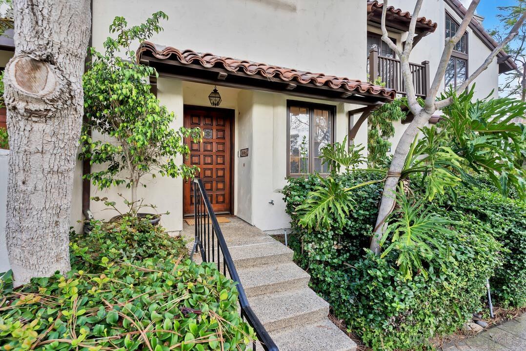 Detail Gallery Image 1 of 1 For 8696  Villa La Jolla Dr  #2,  La Jolla,  CA 92037 - 1 Beds | 1/1 Baths