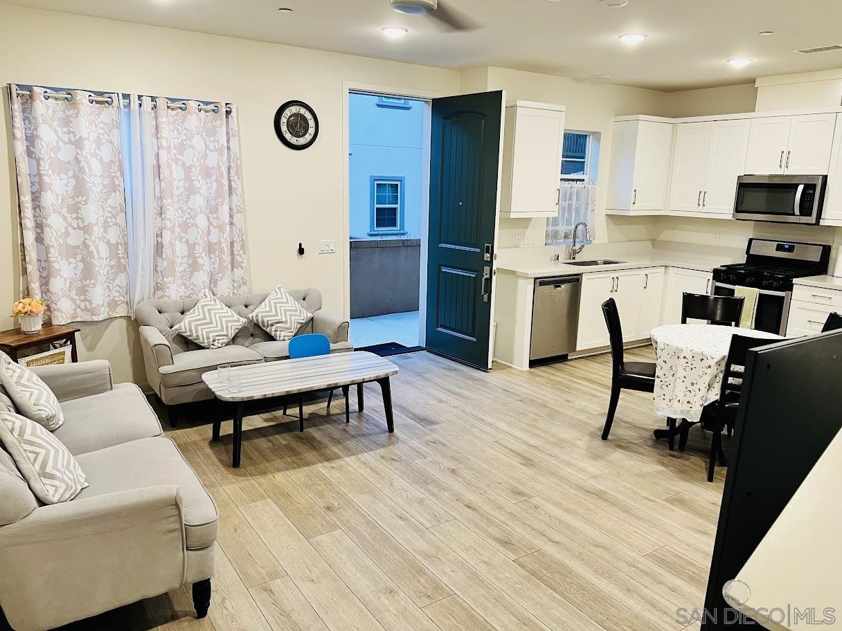 Detail Gallery Image 1 of 1 For 839  Blackstone Dr, San Marcos,  CA 92078 - 3 Beds | 2/1 Baths