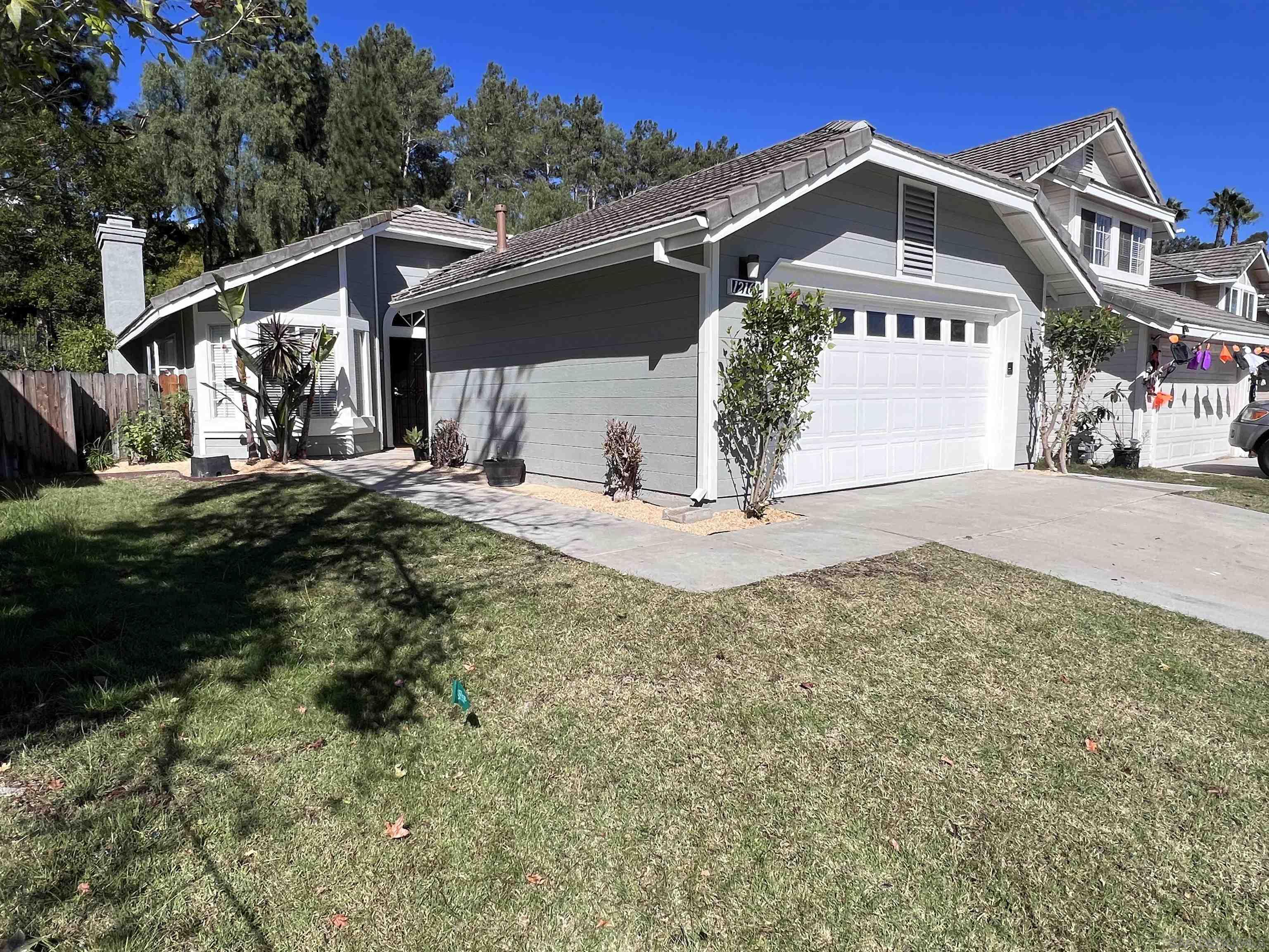 Front Image Thumbnail for SD230020427