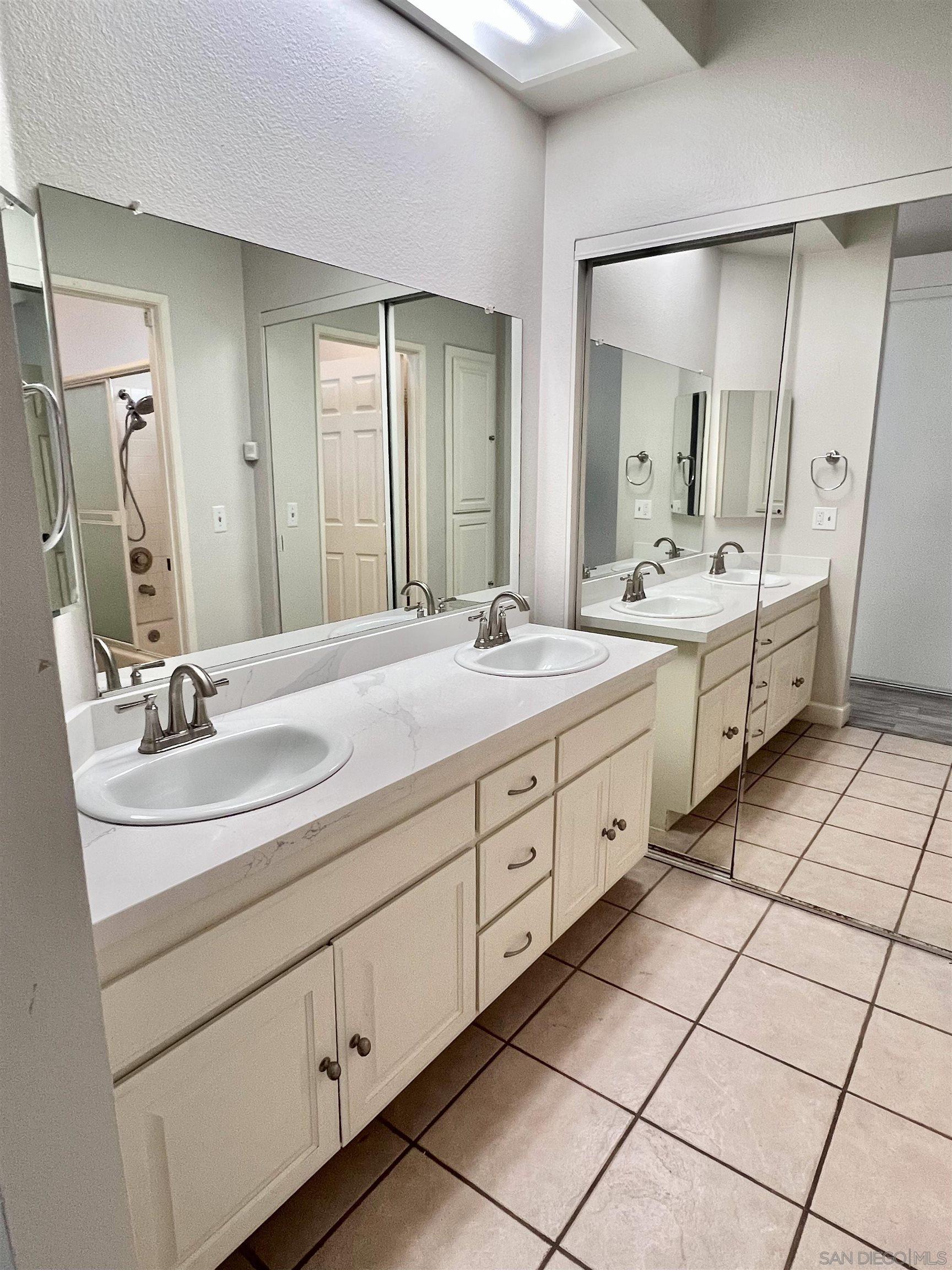 Detail Gallery Image 15 of 40 For 12168  Waverly Downs Ln, San Diego,  CA 92128 - 3 Beds | 2 Baths