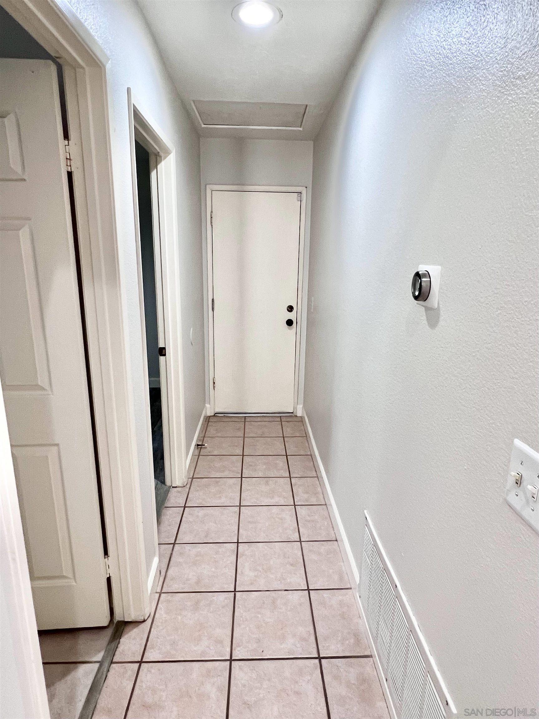 Detail Gallery Image 27 of 40 For 12168  Waverly Downs Ln, San Diego,  CA 92128 - 3 Beds | 2 Baths