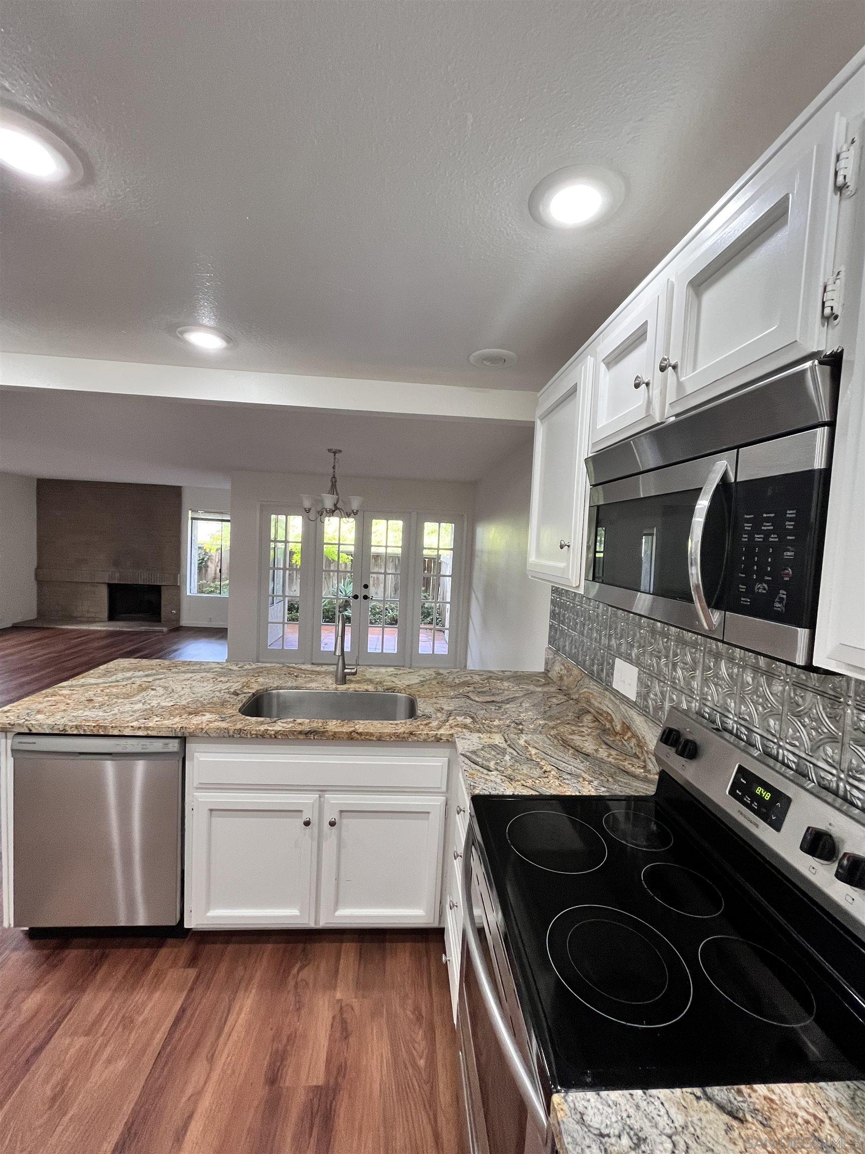 Detail Gallery Image 1 of 1 For 1132  Nimbus, San Diego,  CA 92110 - 3 Beds | 2/1 Baths