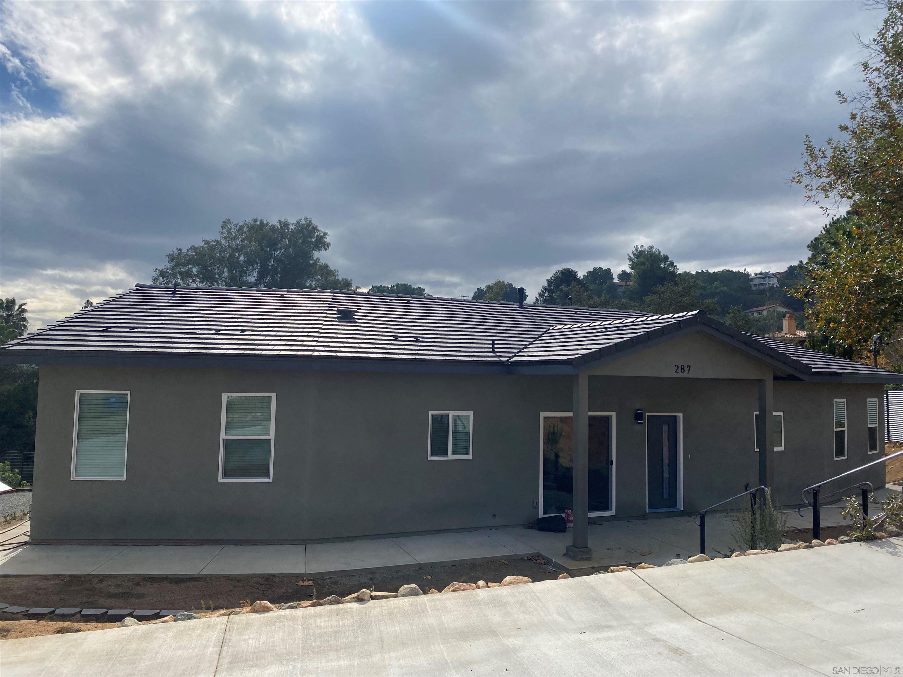 Detail Gallery Image 1 of 1 For 287  East Lane, El Cajon,  CA 92021 - 4 Beds | 3 Baths