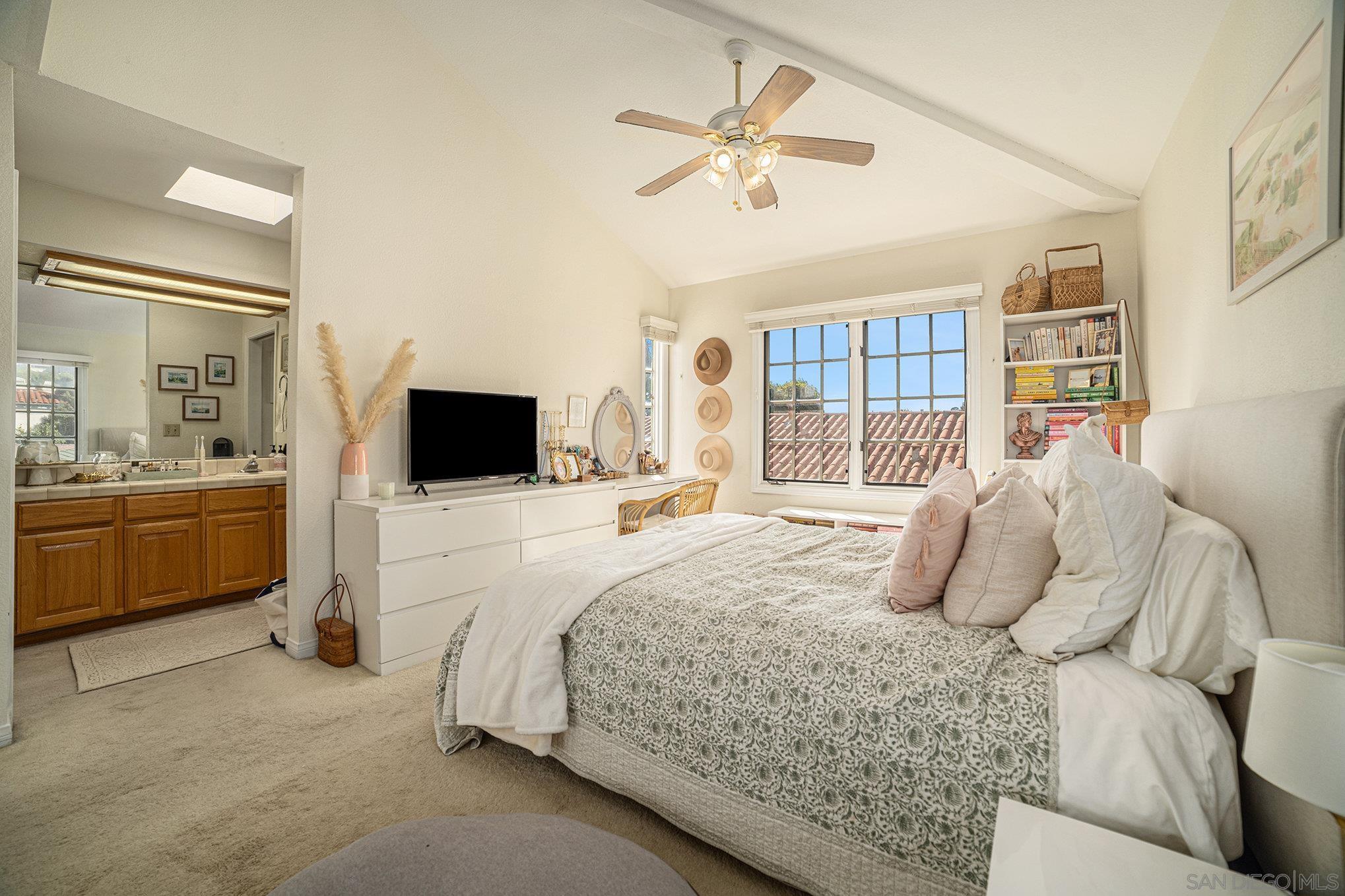 Detail Gallery Image 18 of 39 For 1268-74  Locust St, San Diego,  CA 92106 - – Beds | – Baths